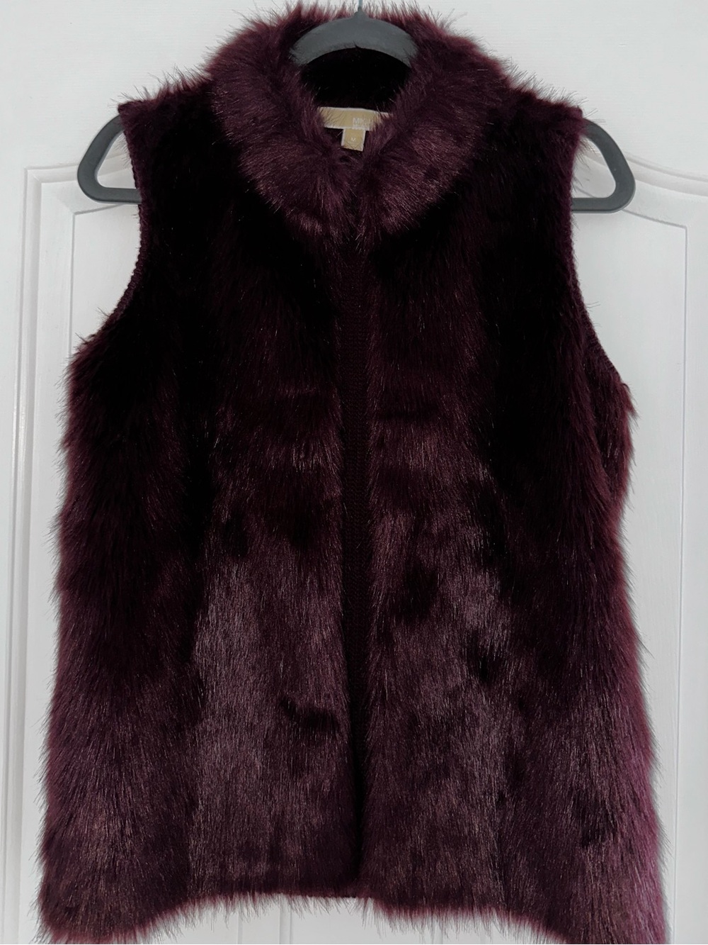 Michael Kors Plush Faux-Fur Sleeveless Vest - Deep Plum size Medium
